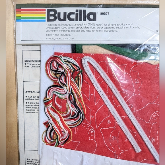 Vintage Bucilla Felt Stitchery Kit 89979 "Santa's Acrobatics" Ornaments NWT - Picture 4 of 5
